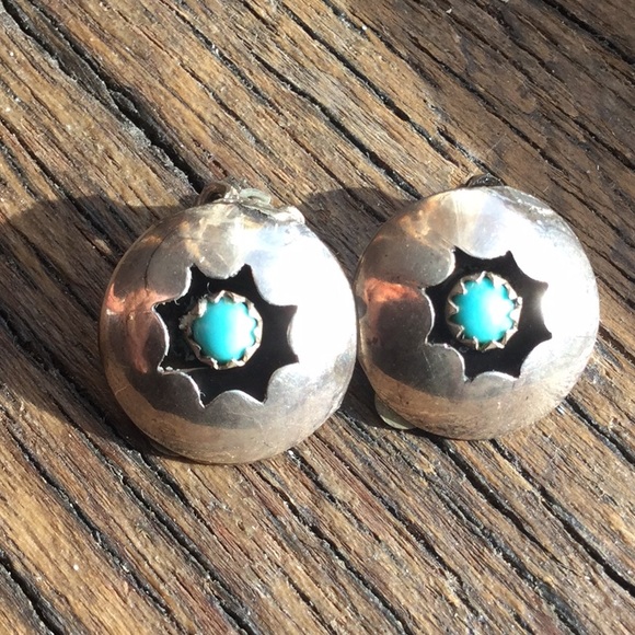 Vintage Jewelry - 🎉HP🎉 Native American clip on earrings